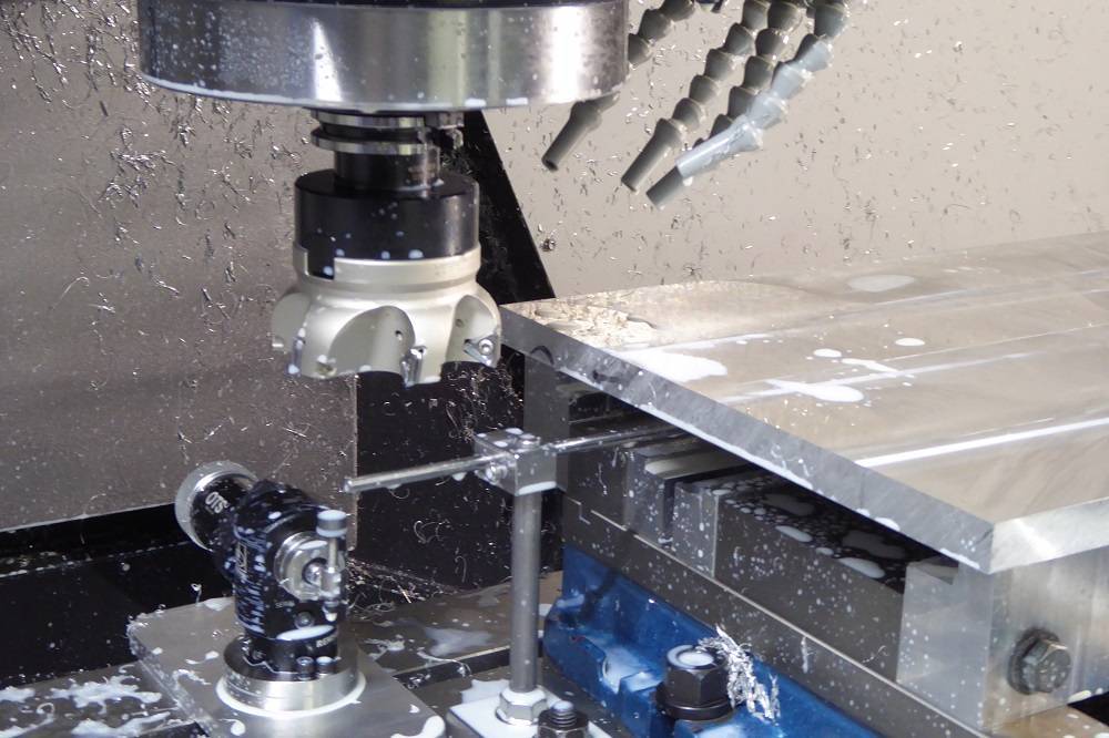Имитационная модель процесса обработки материала резанием на токарном станке с чпу