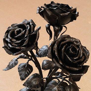 Металлическое цветоводство: кованые розы