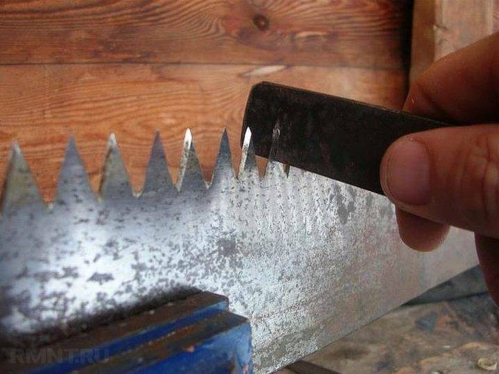 Как правильно пилить ножовкой. как пилить бензопилой правильно? советы от лесопила