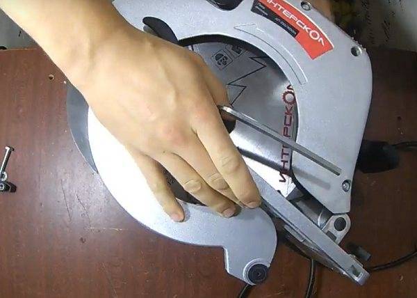 Ремонт циркулярной пилы своими руками: как разобрать электропилу и провести диагностику