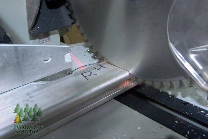 Резка алюминиевого профиля - способы от ножовки до станка