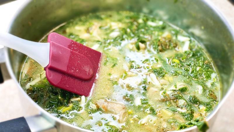 Зеленый борщ с щавелем — 6 вкусных классических рецептов
