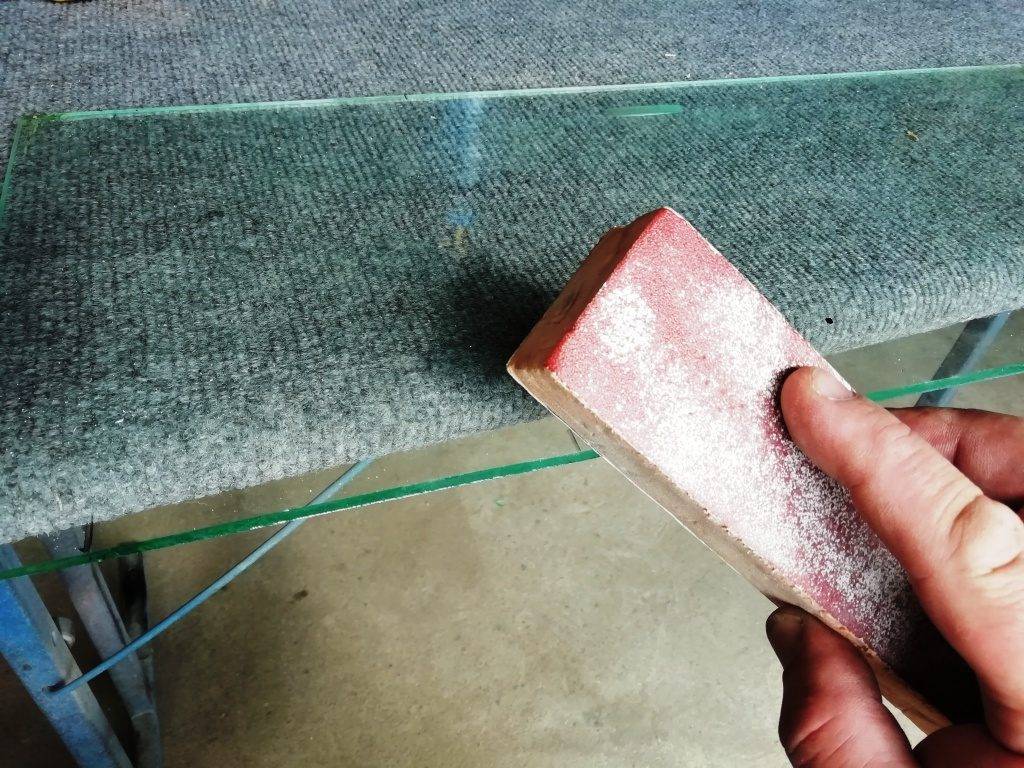 Резка каленого стекла в домашних условиях