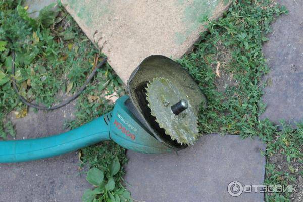 Триммер газонный (садовый): как снять головку заменить леску установить кусторез