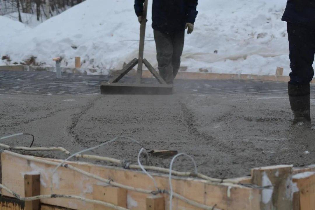 Как прогреть бетон зимой