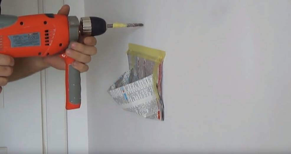 Как правильно просверлить бетонную стену: чем лучше, можно ли обычной дрелью