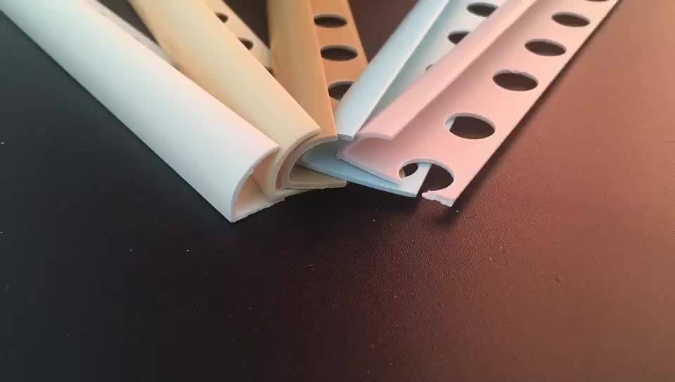 Как резать пластиковые уголки на откосы - мастер сам