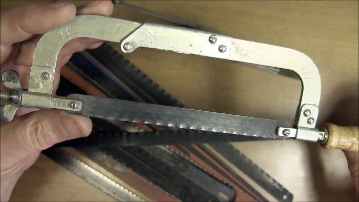Как поставить полотно на ножовку по металлу