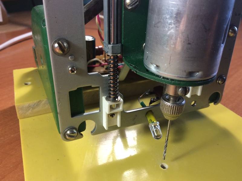 Делаем настольное устройство для изготовления печатных плат в один клик. сверлильный станок для печатных плат (attiny13, c) - устройства на микроконтроллерах